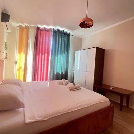 Joel 1br Center Apartmán Tirana